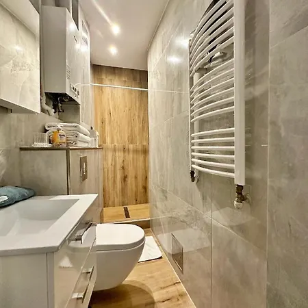 Apartman The Canvas Corner, 200 M Beach 350 M Monte Cassino Sopot