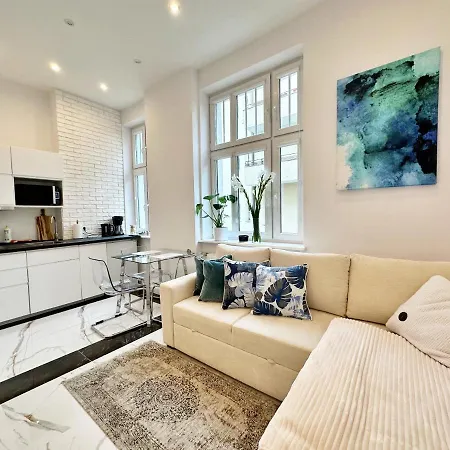 Apartman The Canvas Corner, 200 M Beach 350 M Monte Cassino Sopot