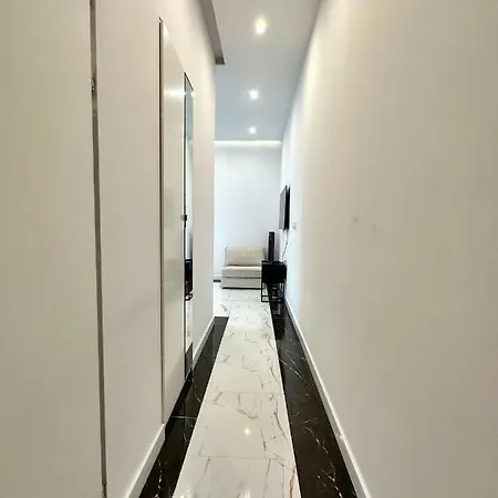 Apartment The Canvas Corner, 200 M Beach 350 M Monte Cassino *