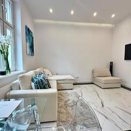 The Canvas Corner, 200 M Beach 350 M Monte Cassino Sopot