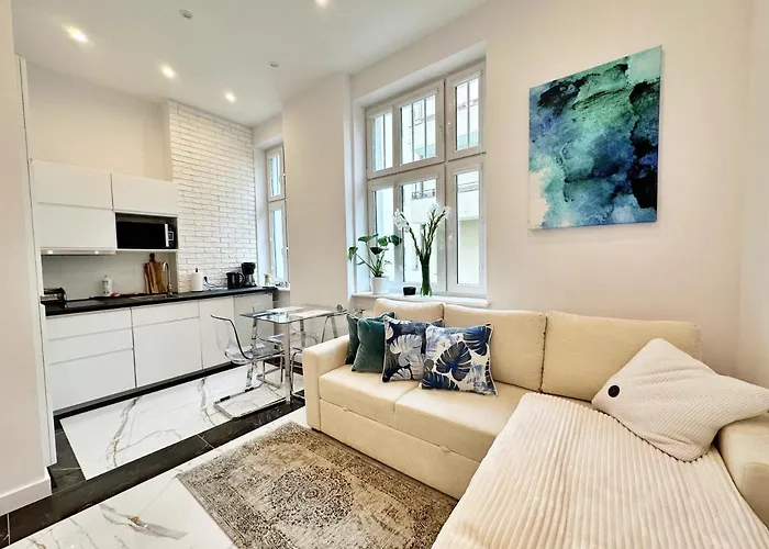 Апартаменты The Canvas Corner, 200 M Beach 350 M Monte Cassino Сопот